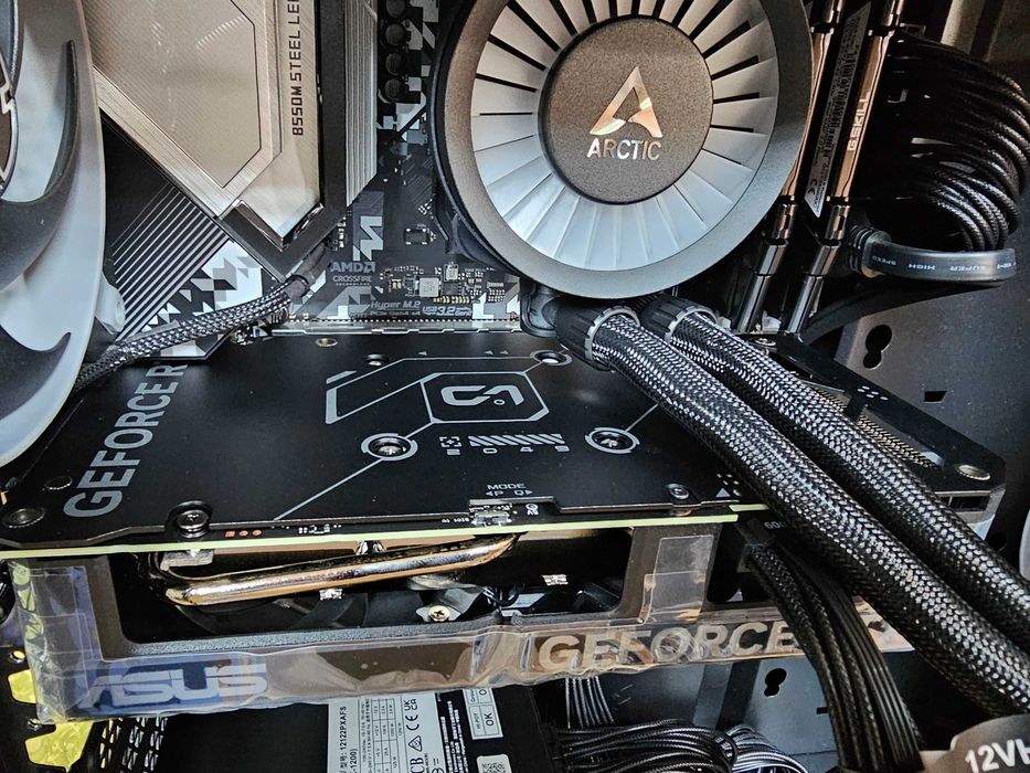 RTX 4070 Super Asus Evo 12GB 192 BIT