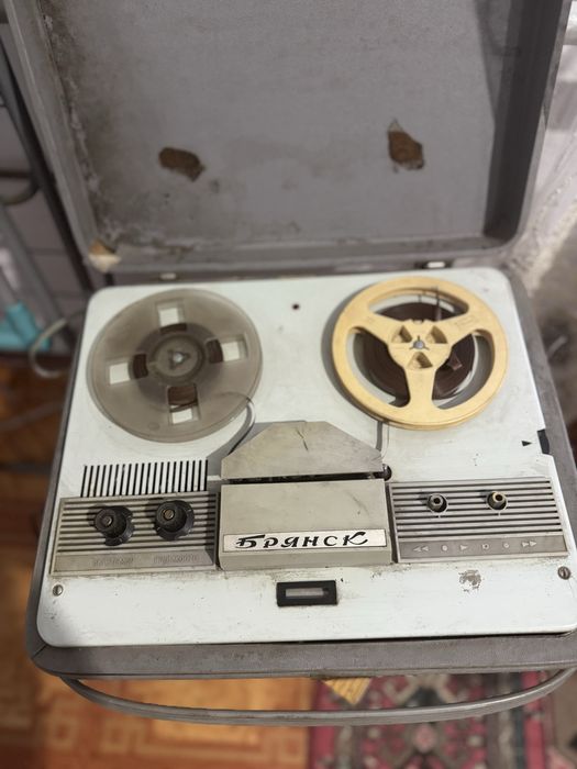 Продам магнитофон