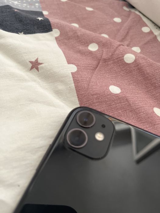 Телефон - iPhone 11 128GB