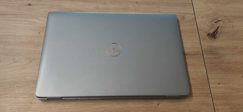 лаптоп Dell Latitude 3440 с 10-ядрен Core i5-1345U и 14'' HD 16GB DDR4/256 GB SSD