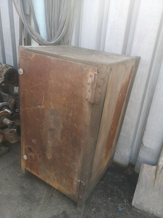 Сейф шкаф от токарного станка