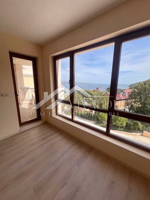 Продава се Двустаен апартамент в Варна, Аспарухово - 76 кв.м за 1816 €/кв.м - Снимка #5