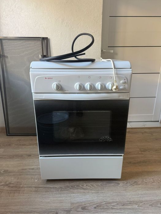 Продам газ плиту