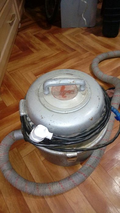Продам электропылесос раритет 1962 г