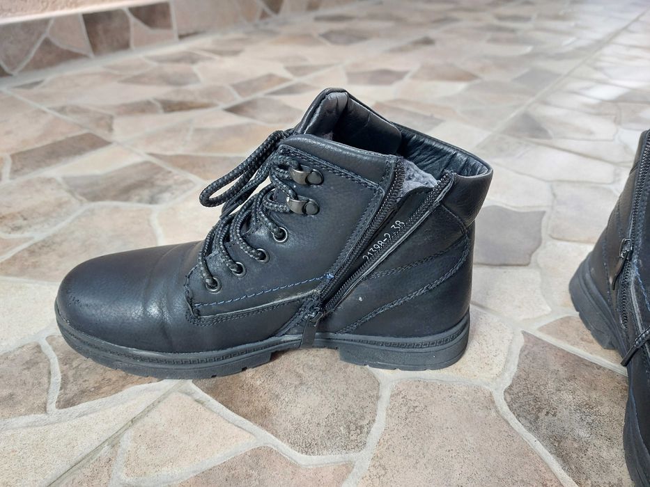 Детски боти (обувки)