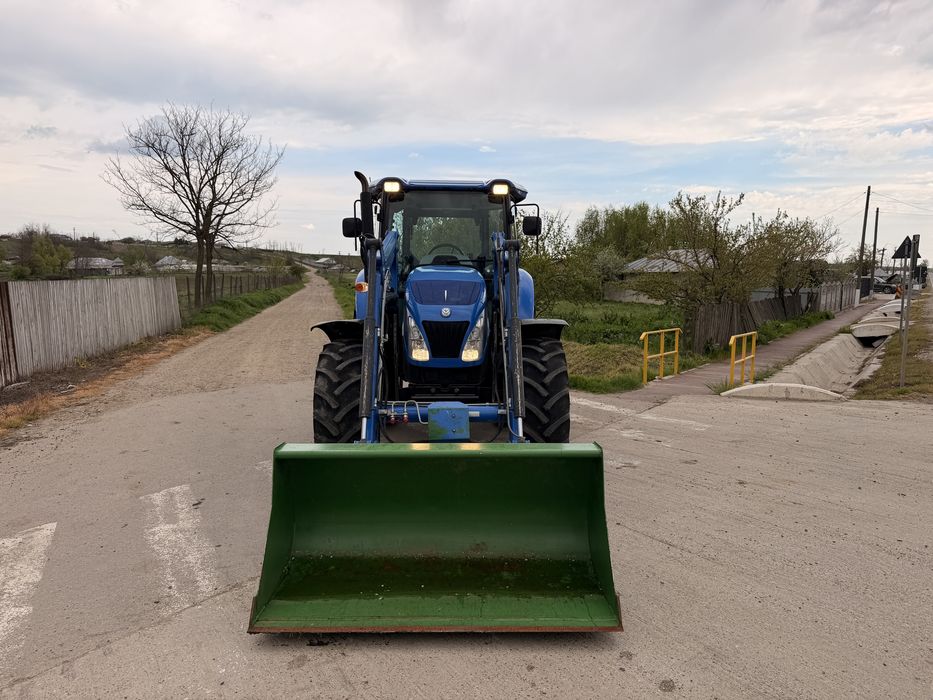 Tractor New Holland TD5.115 cu incarcator frontal
