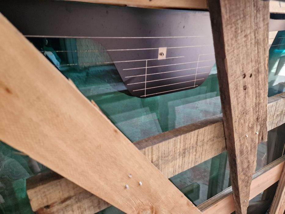 Лобовое стекло на JAC S3