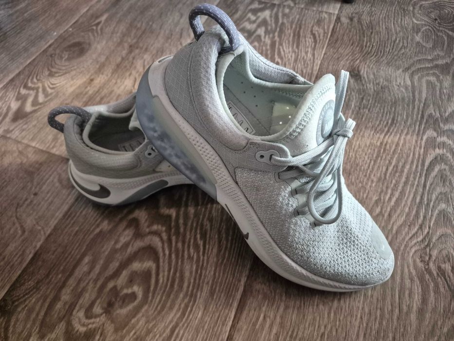 Маратонки Nike като нови