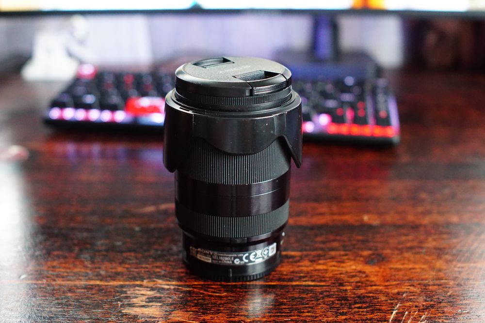 Obiectiv Sony E 18-200mm F3.5-6.3 OSS LE (E-mount) + Filtru UV Hoya