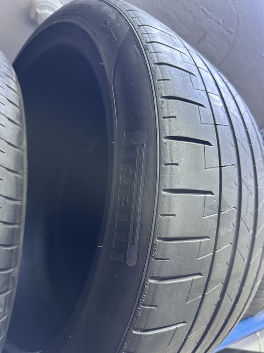 Pirelli P Zero 285/35 R20 — состояние отличное