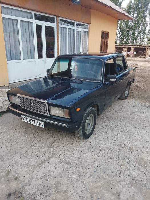Vaz 2107 sotiladi