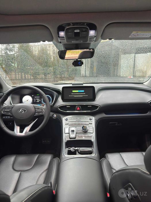 Продаётся Hyundai Santa Fe 3.5, 2021 года выпуска.