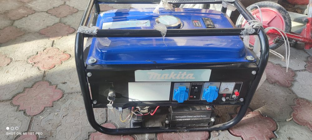Бензиновый генератор Макита