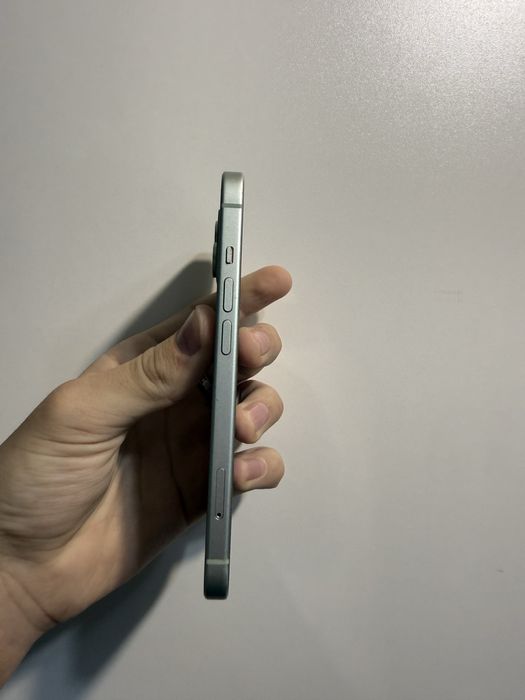 Продам Iphone 15
