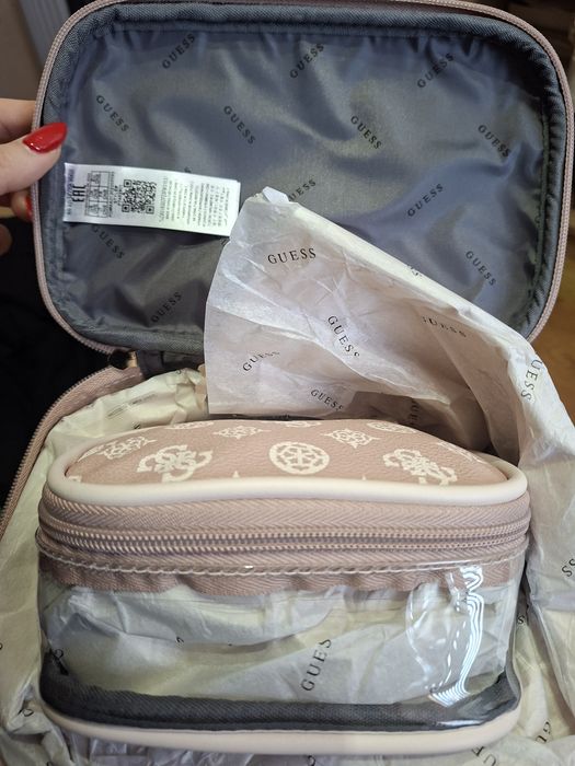 Комплект несесери Guess