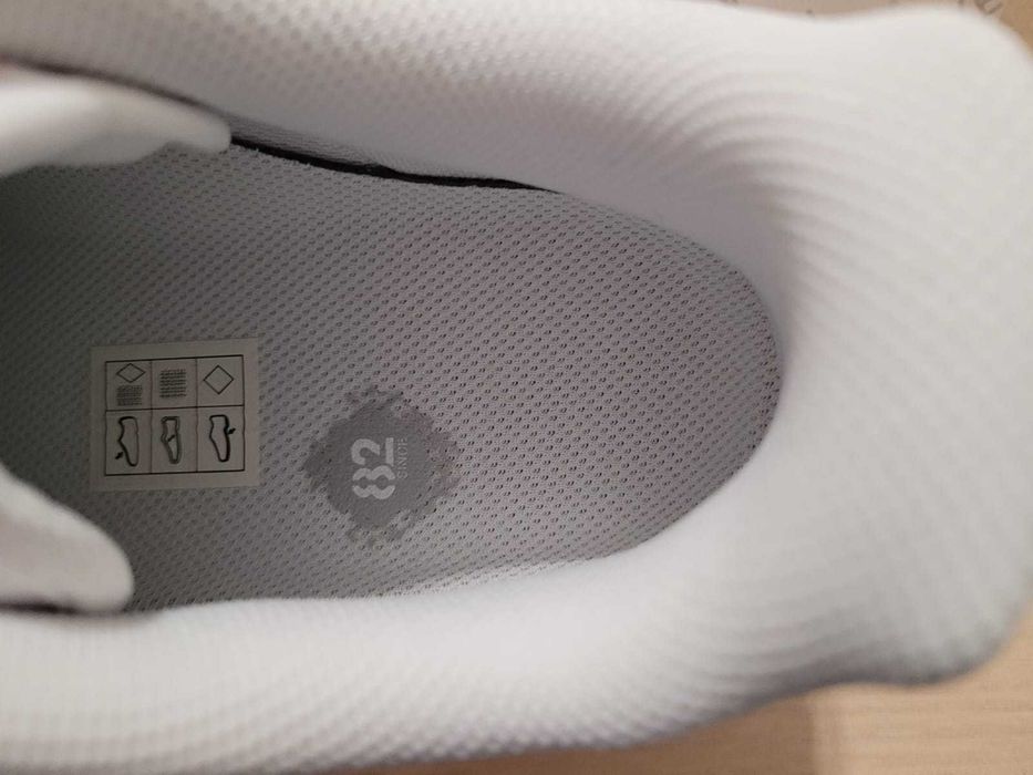 Nike Air Force 1 Triple White