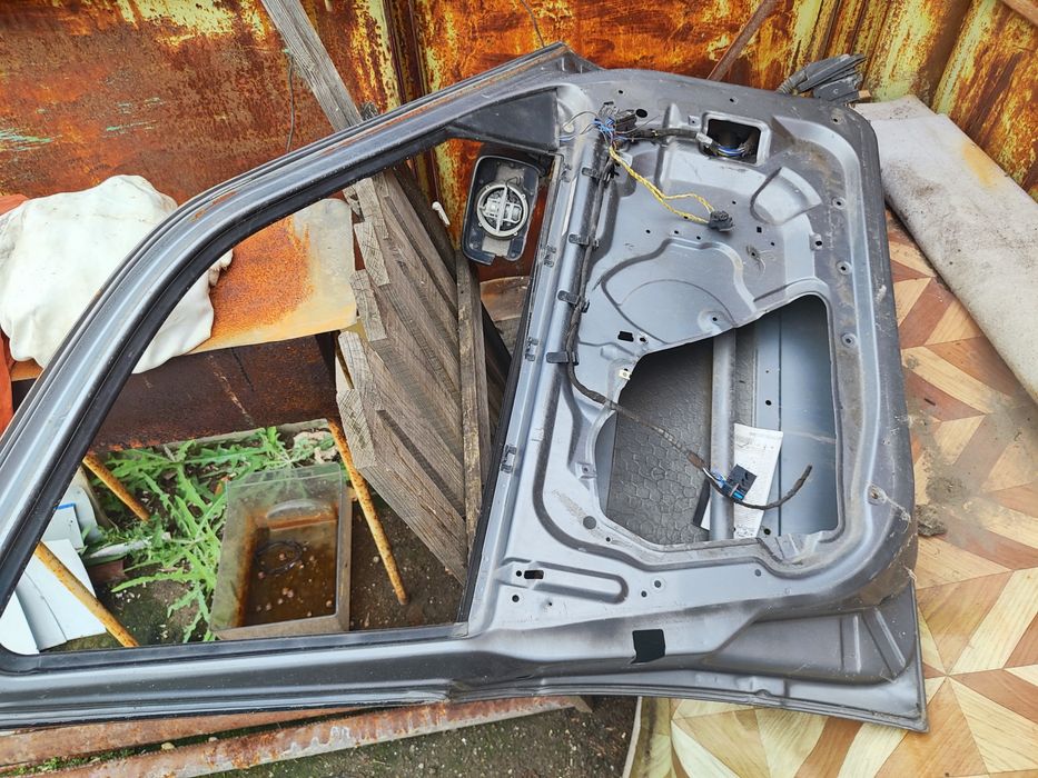 БМВ 318 (Е 36) дверь передняя левая