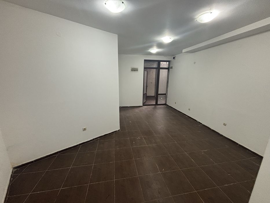 Продава се Офис в Банско - 34 кв.м за 1000 €/кв.м - Снимка #3
