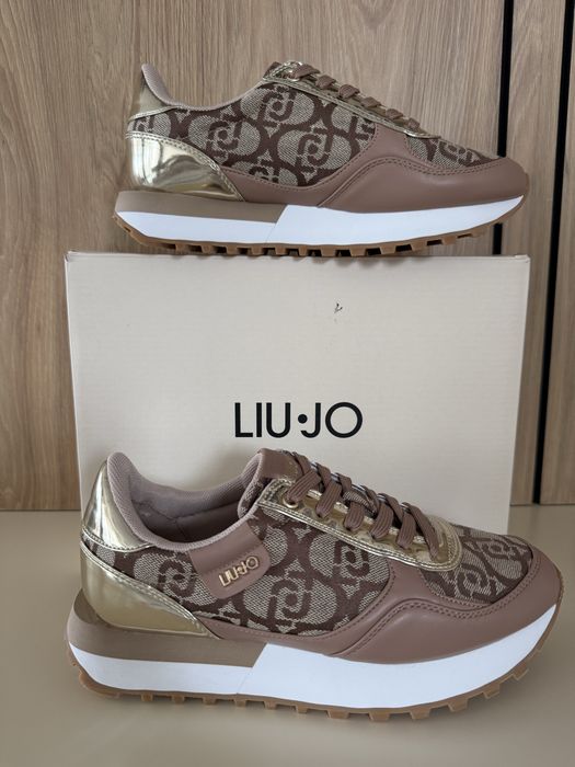 нови маратонки Liu Jo