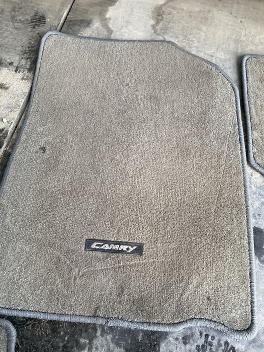 Продам коврики Camry 50