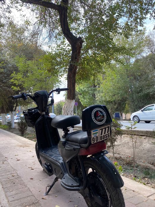 Skuter kattasi sroshniy sotiladi xivada