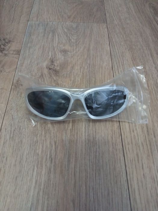Продам солнцезащитные очки