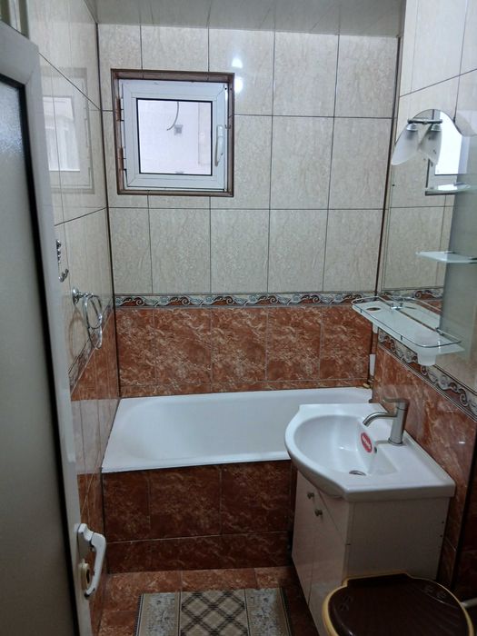 Apartament 2 camere de inchiriat.