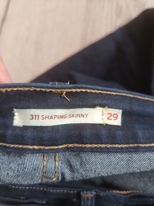 Blugi Levi's skinny de damă