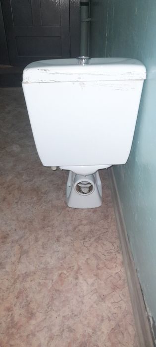 Продам унитаз в хорошем состояний