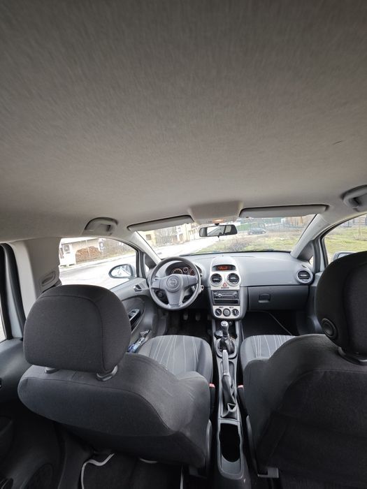 Opel Corsa D 2007 бензин