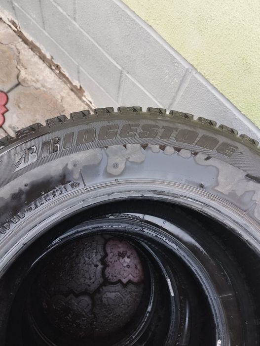 Bridgestone blizzak 215.65.R16