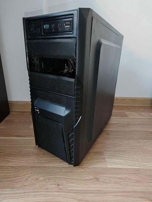 Геймърски компютър R5 3600, RX6700XT, 2TB, 16GB RAM