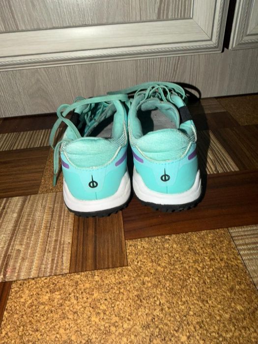 Сороконожки найк темпо