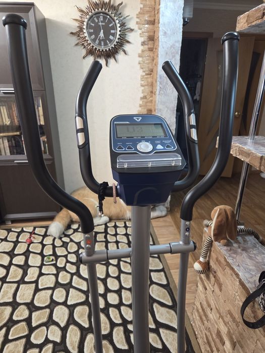 Продам эллептический тренажёр.