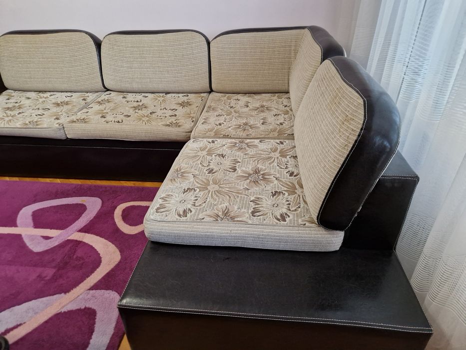 Разтегателен ъглов диван