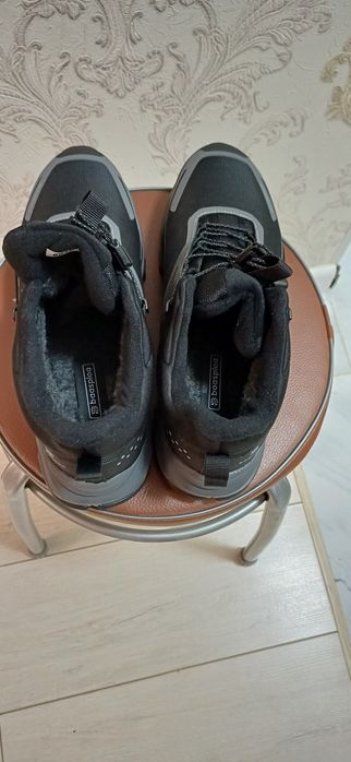 зимние кроссовки  с мехом бренд BAASPLOA унисекс