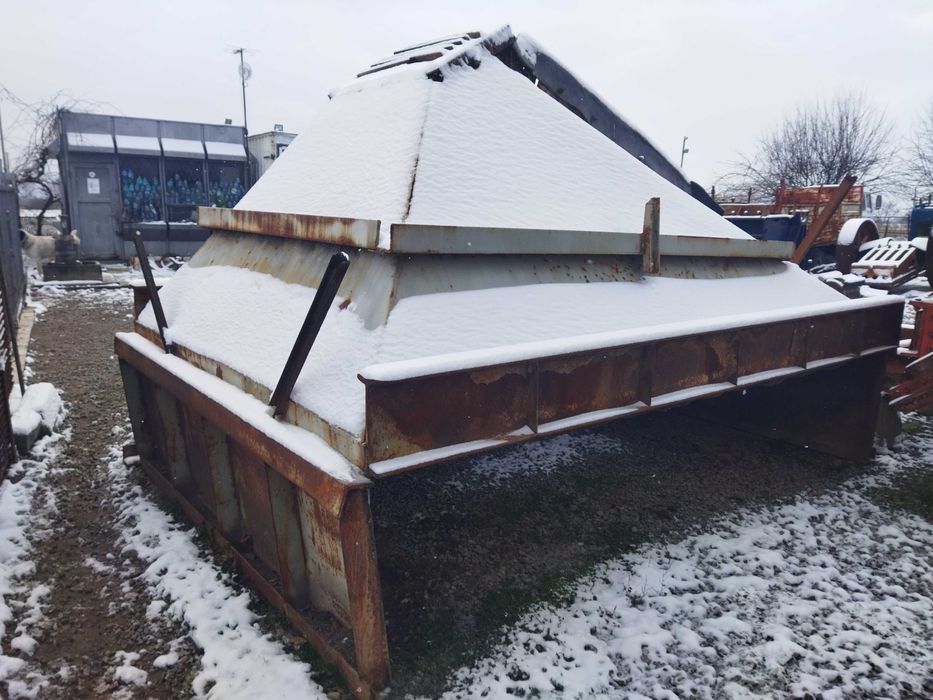 Приемен бункер за насипни материали