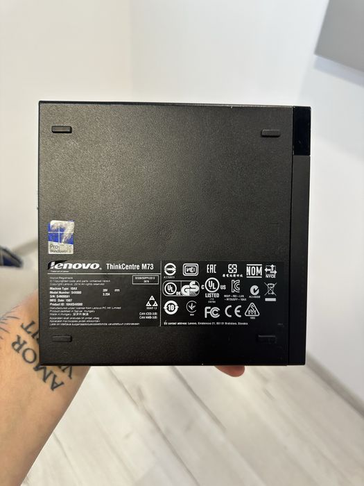 Компактен офис компютър Lenovo ThinkCentre M73