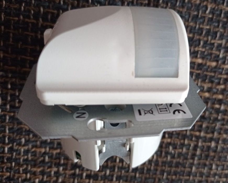 Kopp Întrerupător de mișcare pentru perete infraCONTROL 180° alb Alb I