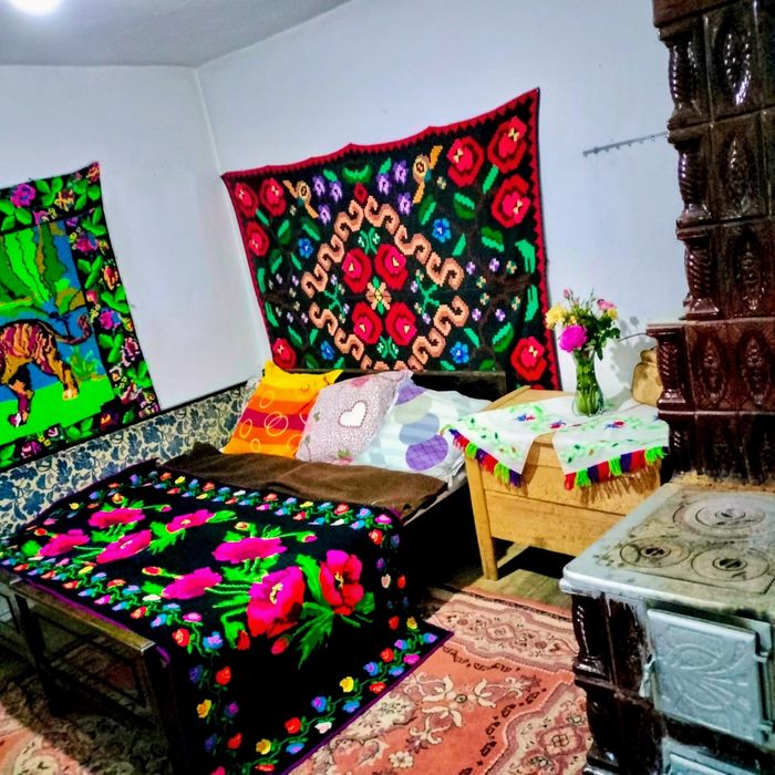 Casă de vânzare și teren  intravilan și extravilan