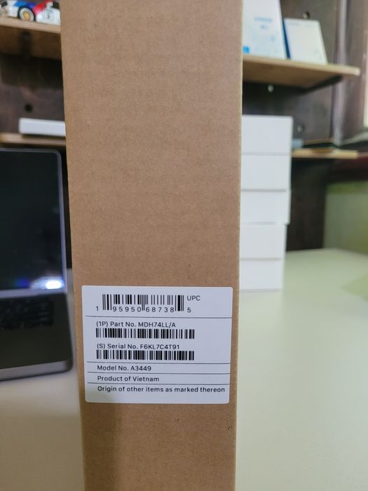 Macbook Air m5 silver 16/512