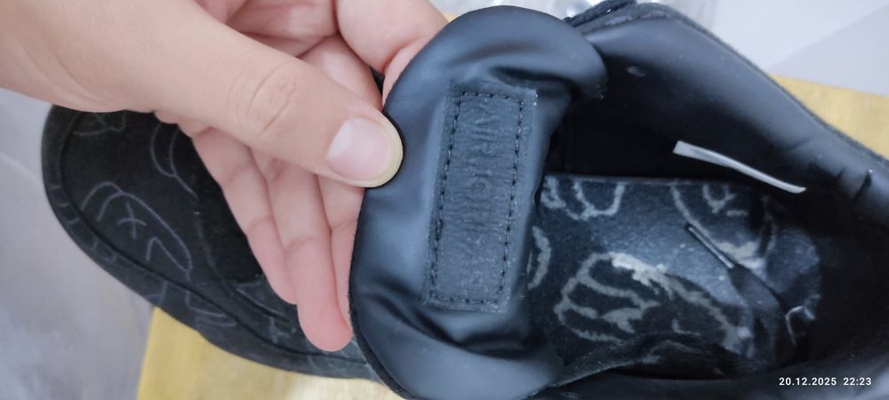 Продаётся кроссовка в хорошем состоянии