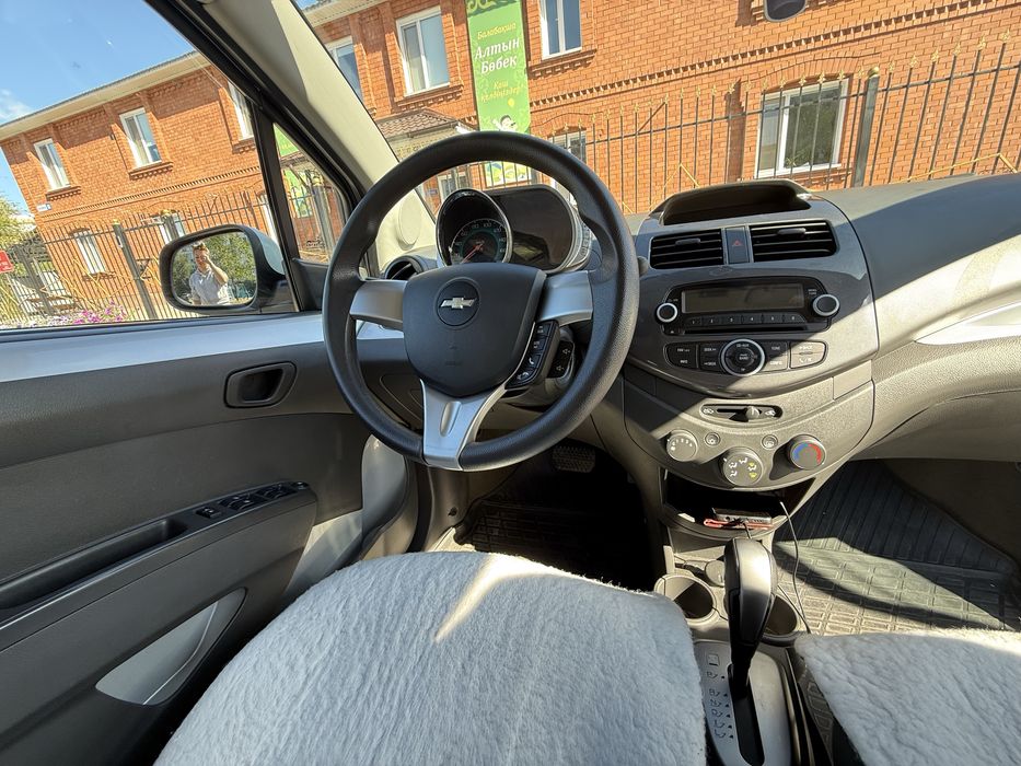 Продам машину Chevrolet Spark 2022года