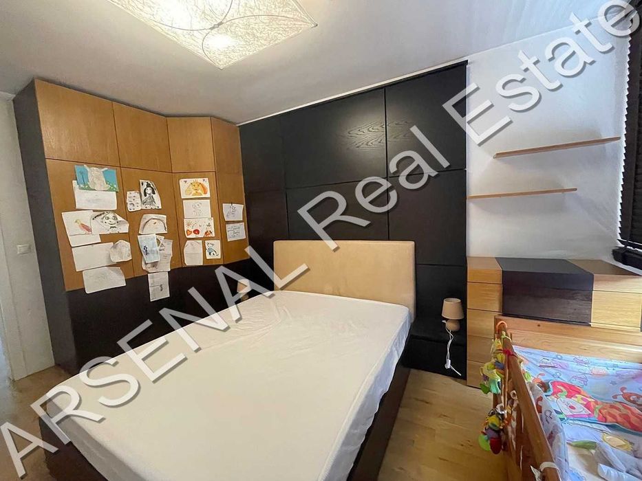 Дава се под наем Тристаен апартамент в София, Изгрев - 126 кв.м за 1100 € - Снимка #5