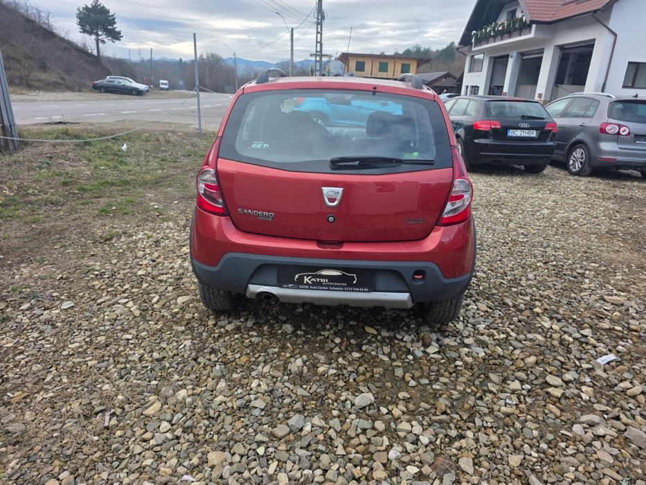 Dacia Sandero Stepway 1.6 benzină + GPL