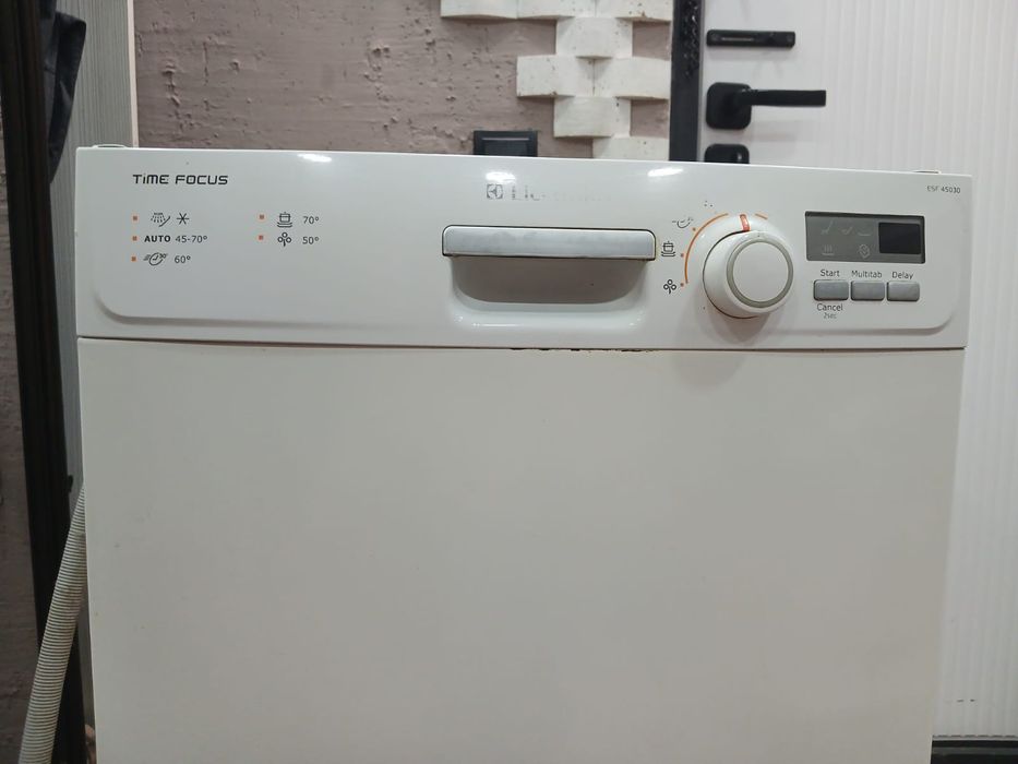 Продам посудомойку ELEXTROLUX б/у
