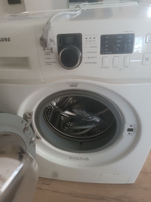 Продам стиральную машину