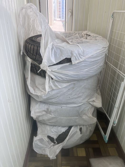 Зимние автошины срочно продам
