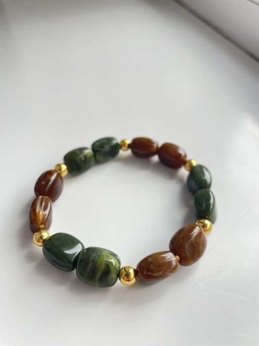 Bratara handmade realizata cu margele acrilice de calitate