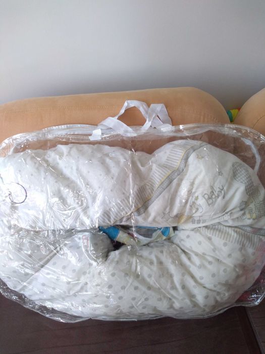 Възглавница и престилка за кърмене